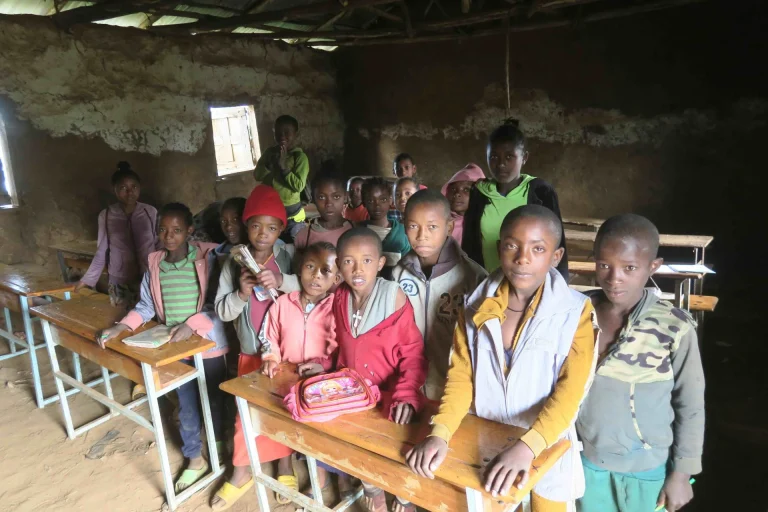 8- Shama Laka Primary School, students in old block in use