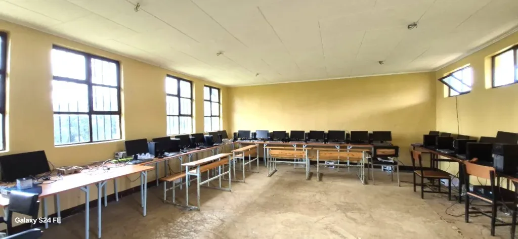 2 shama laka ps computer classroom